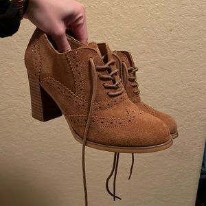 Brown Steve Madden Oxfords